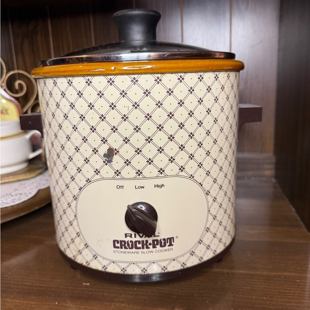 Crock-Pot Stoneware Slow Cooker - Cream and Brown
